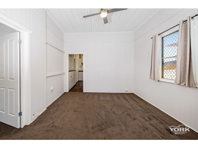 6 Wilmot Street, South Toowoomba QLD 4350