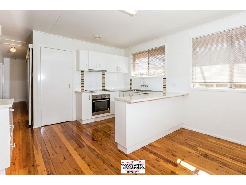 17 Podd Street, Wilsonton QLD 4350