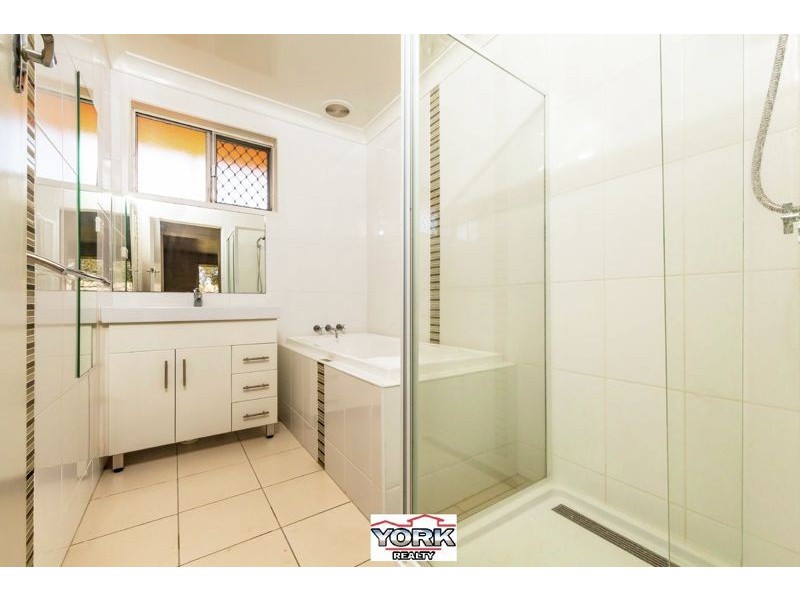 17 Podd Street, Wilsonton QLD 4350