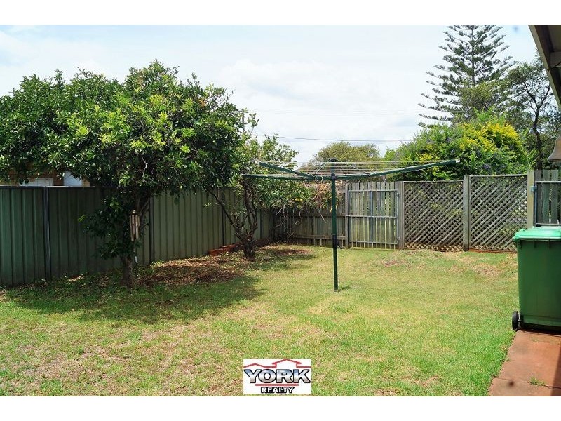 17 Podd Street, Wilsonton QLD 4350