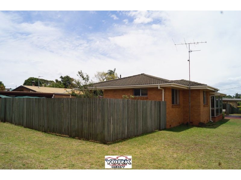 17 Podd Street, Wilsonton QLD 4350