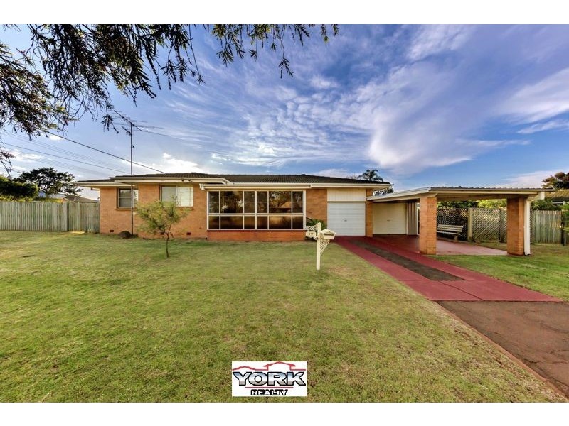17 Podd Street, Wilsonton QLD 4350