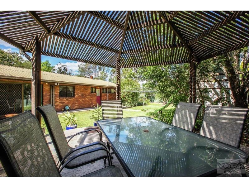 4 Karbul Crescent, Withcott QLD 4352
