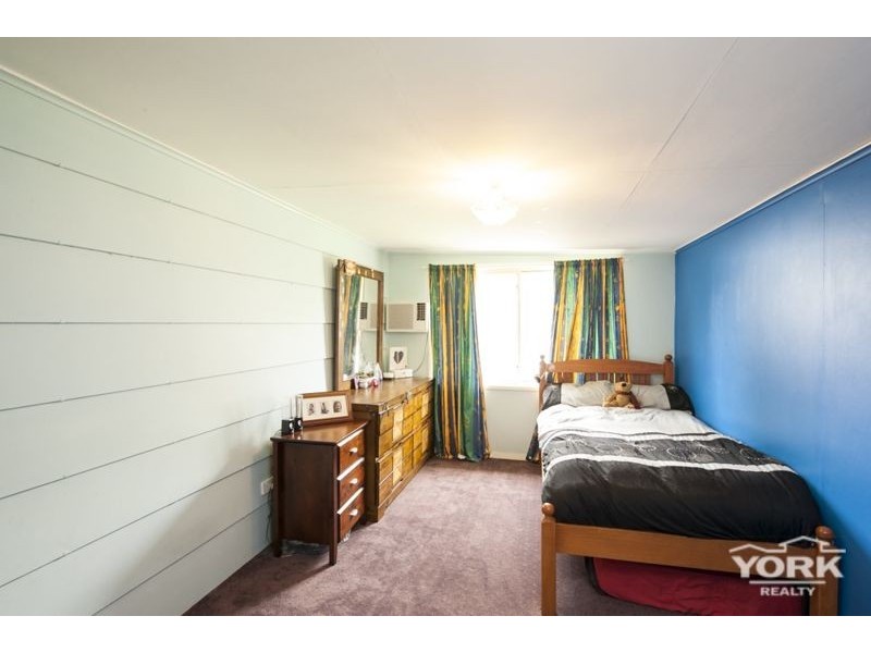 7 Creek Street, Cambooya QLD 4358