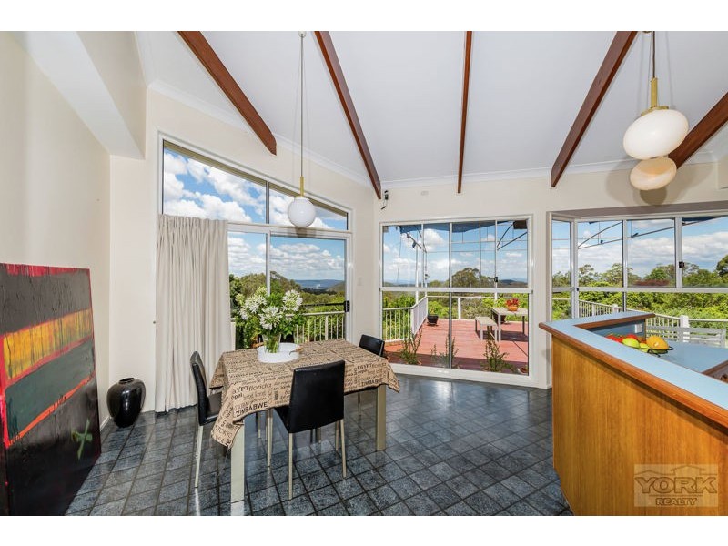 6 Hull Court, Highfields QLD 4352