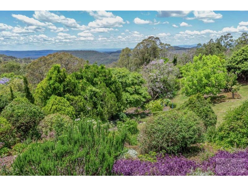 6 Hull Court, Highfields QLD 4352