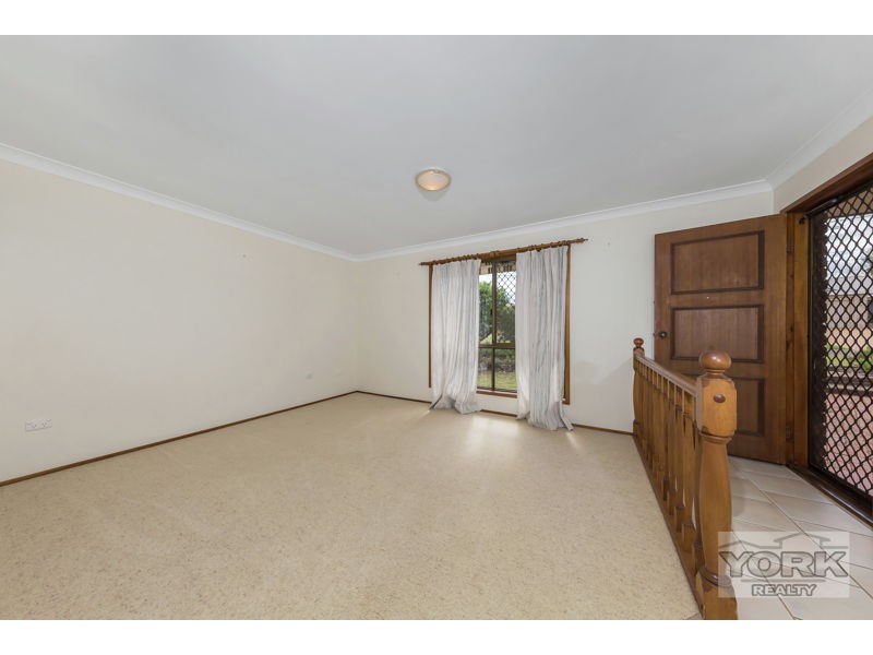 4 Rutkin Street, Kearneys Spring QLD 4350