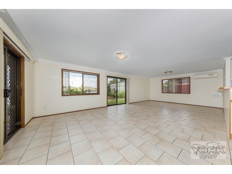 4 Rutkin Street, Kearneys Spring QLD 4350