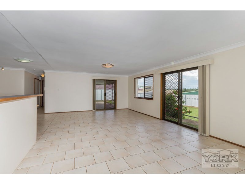4 Rutkin Street, Kearneys Spring QLD 4350