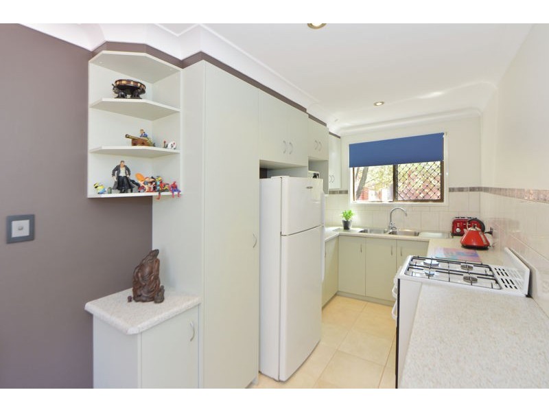 2/1 Heinemann Court, Kearneys Spring QLD 4350