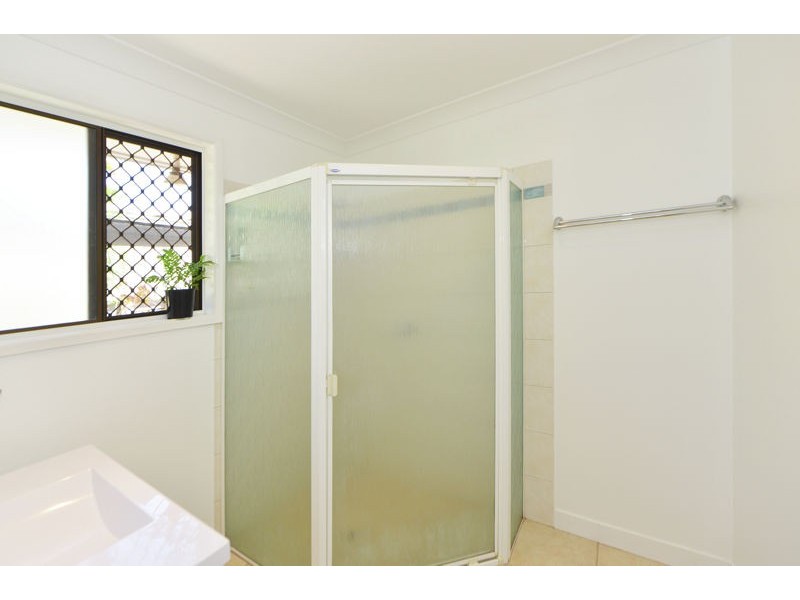 2/1 Heinemann Court, Kearneys Spring QLD 4350