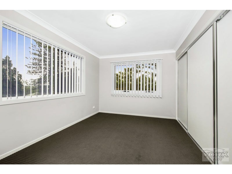 8/5 Messines Street, Harlaxton QLD 4350