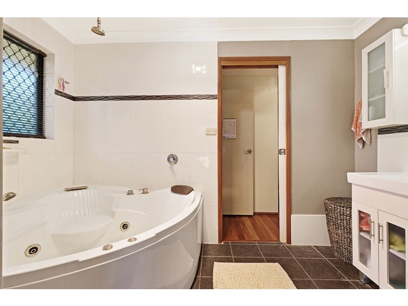36 Catalina Drive, Wilsonton QLD 4350