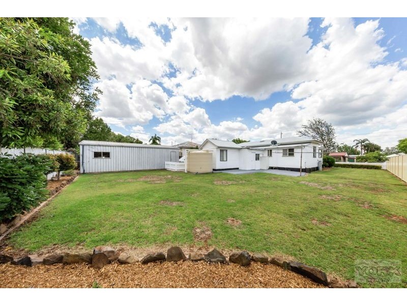 34 Matthews Street, Harristown QLD 4350