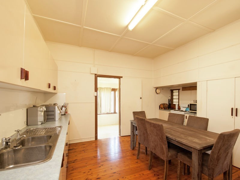 6 Short Street, Southbrook QLD 4363