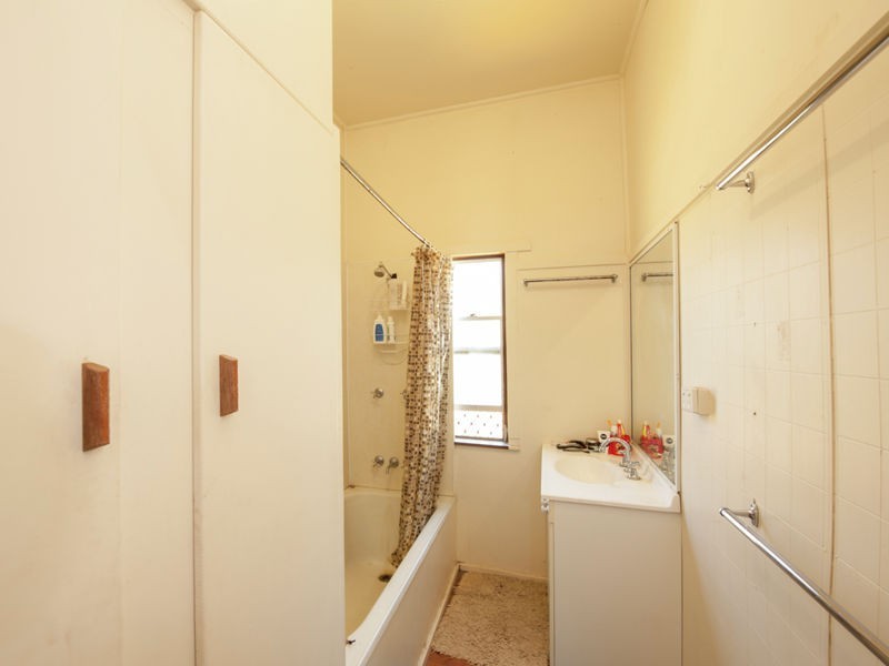 6 Short Street, Southbrook QLD 4363