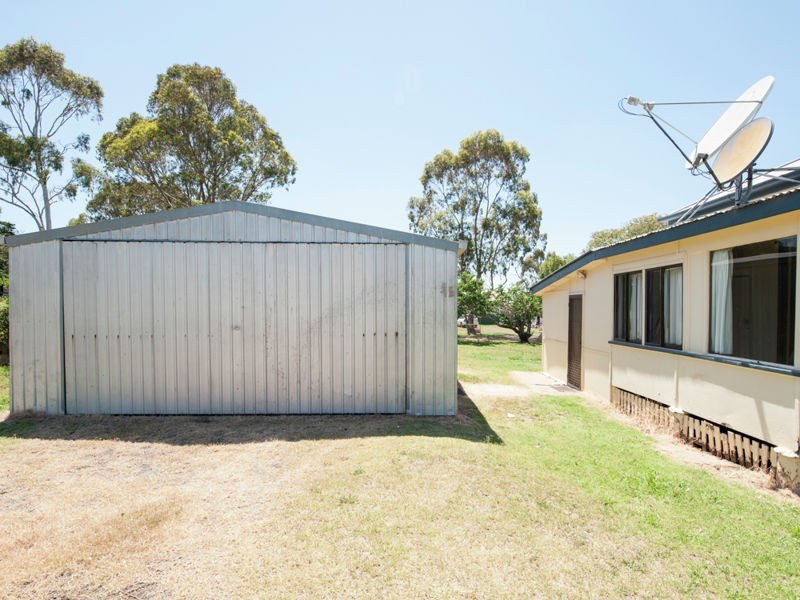 6 Short Street, Southbrook QLD 4363