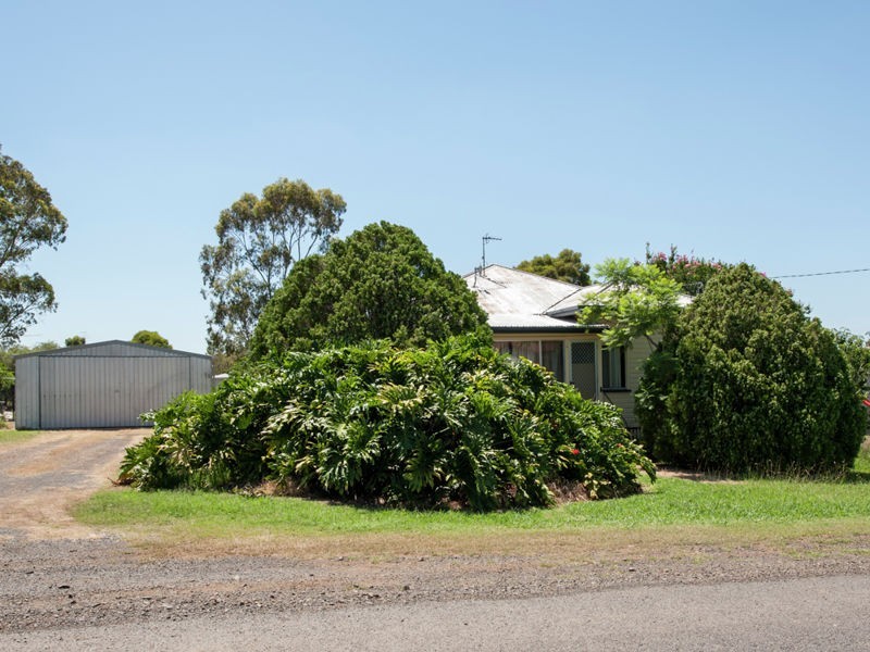 6 Short Street, Southbrook QLD 4363