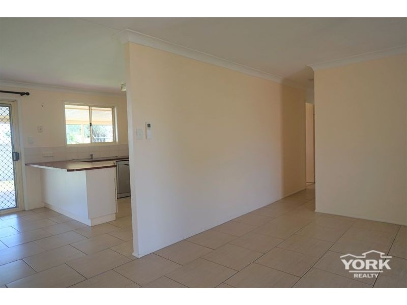 160 Hursley Road, Glenvale QLD 4350