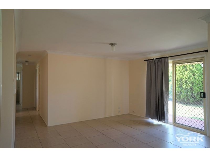 160 Hursley Road, Glenvale QLD 4350