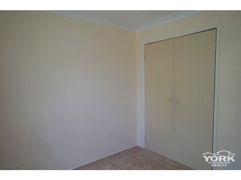 160 Hursley Road, Glenvale QLD 4350