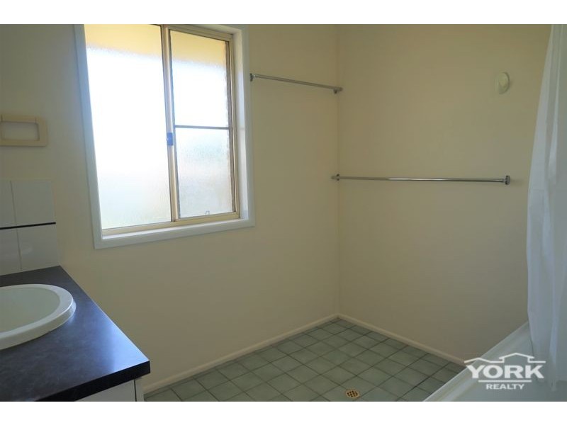 160 Hursley Road, Glenvale QLD 4350