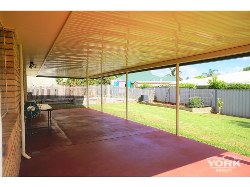 160 Hursley Road, Glenvale QLD 4350