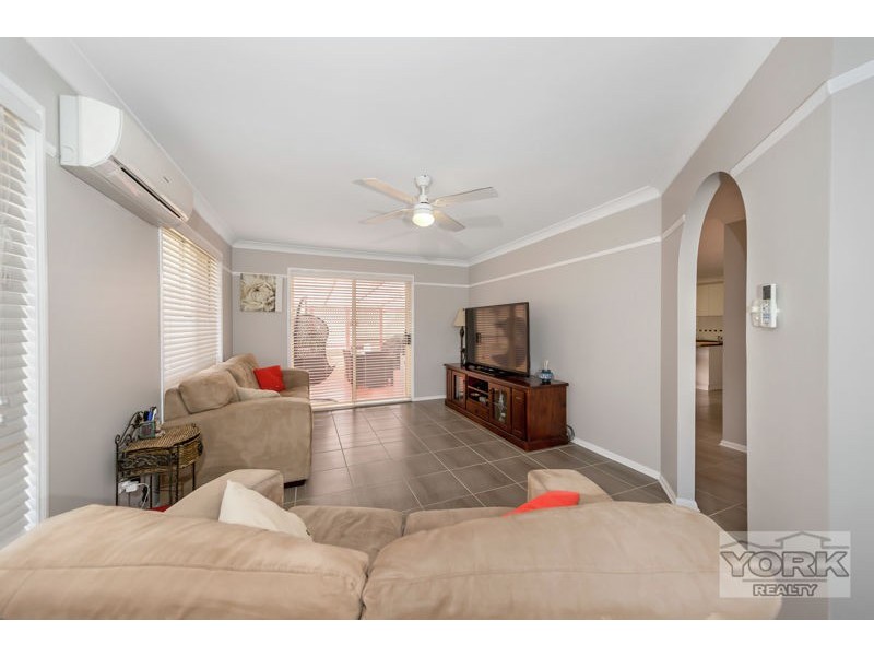 5 Schloss Court, Westbrook QLD 4350