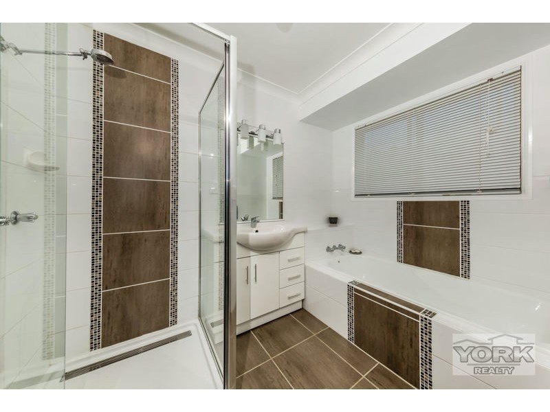 5 Schloss Court, Westbrook QLD 4350