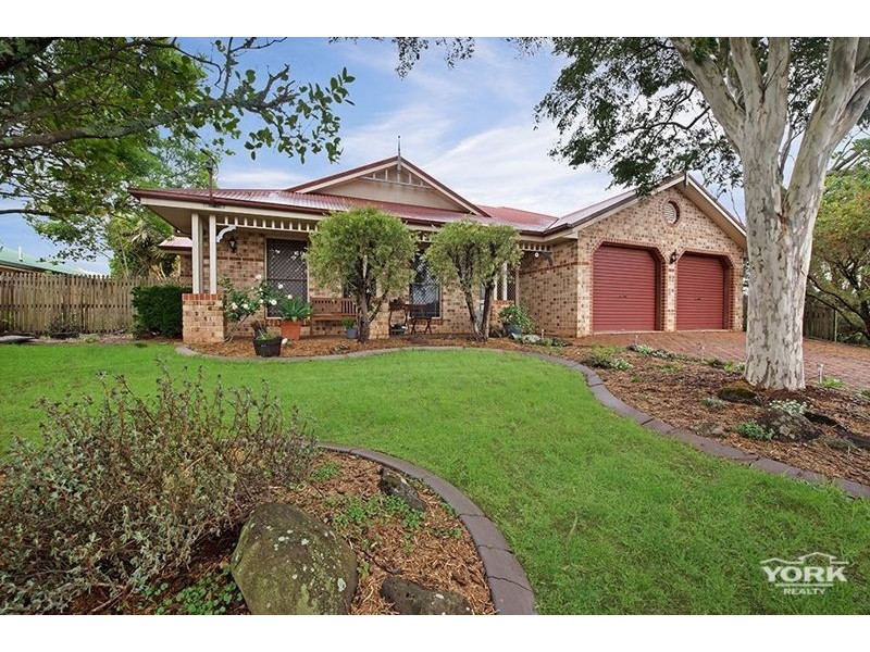 464 Hume Street, Middle Ridge QLD 4350