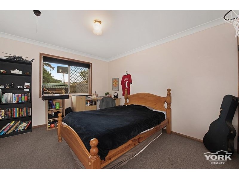 464 Hume Street, Middle Ridge QLD 4350