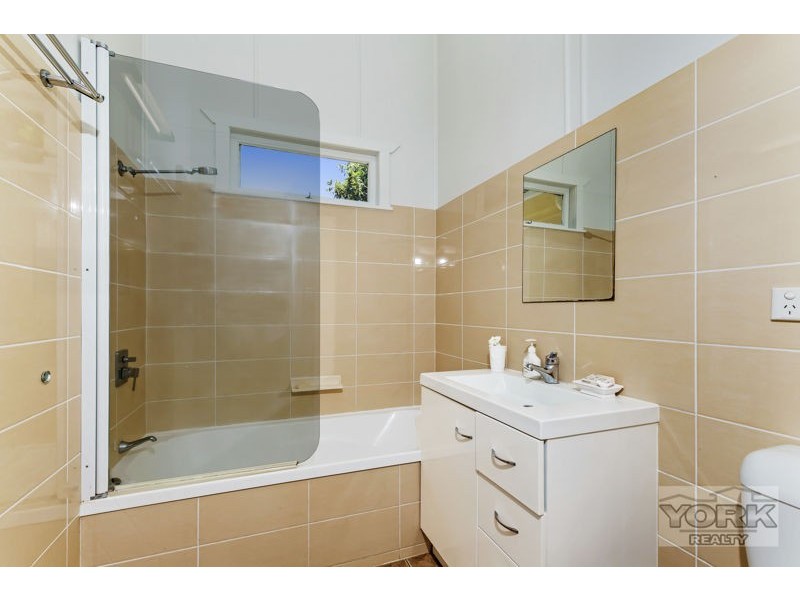 41a Wallace Street, Newtown QLD 4350