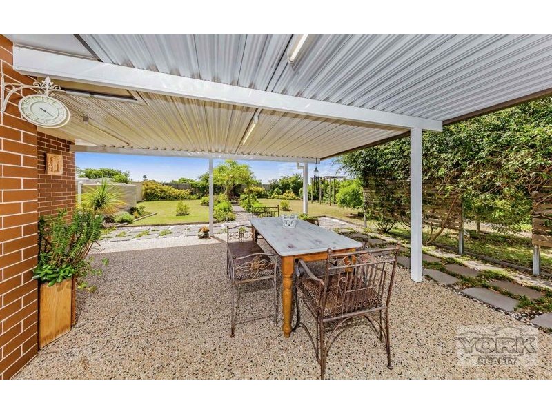 25 Ashford Drive, Wyreema QLD 4352