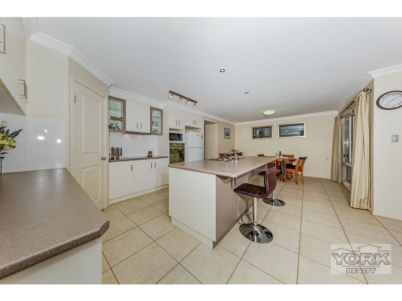 25 Ashford Drive, Wyreema QLD 4352