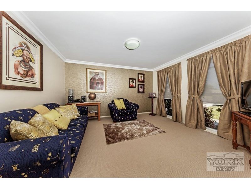 25 Ashford Drive, Wyreema QLD 4352