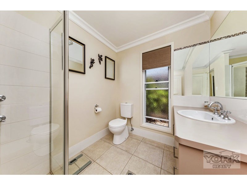 25 Ashford Drive, Wyreema QLD 4352