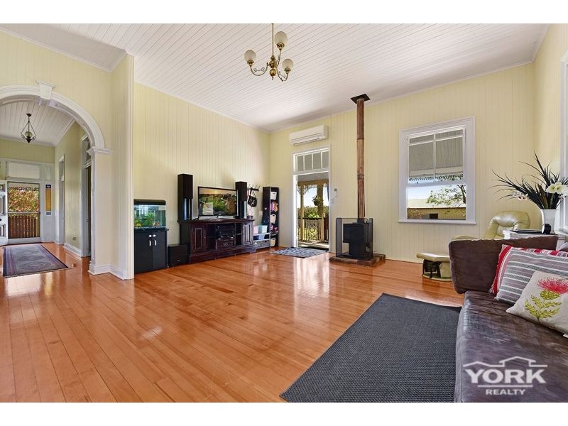 949 Clifton Pittsworth Road, Back Plains QLD 4361