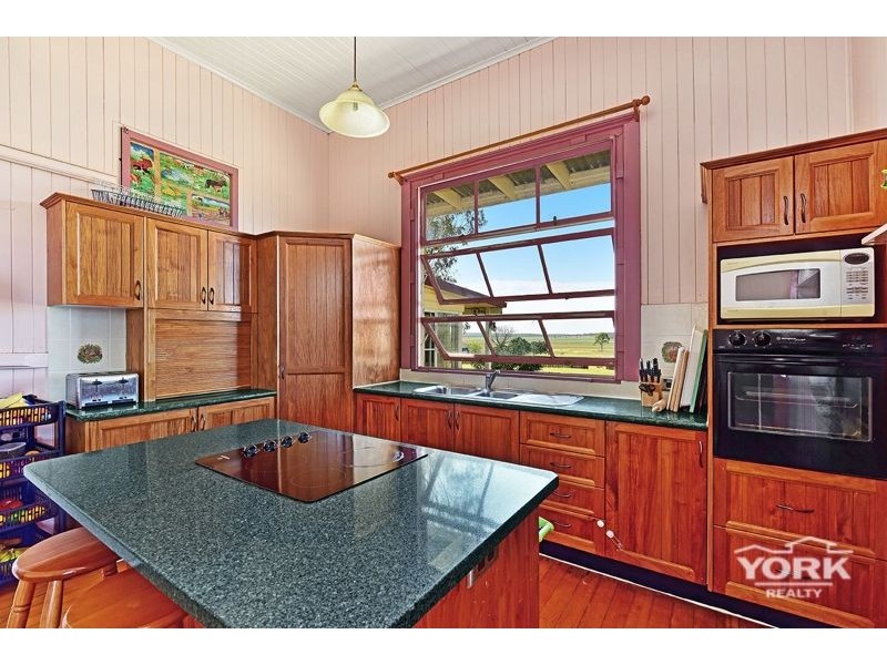 949 Clifton Pittsworth Road, Back Plains QLD 4361