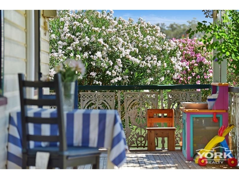 949 Clifton Pittsworth Road, Back Plains QLD 4361