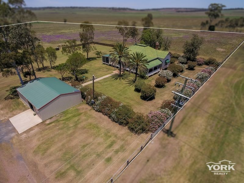 949 Clifton Pittsworth Road, Back Plains QLD 4361