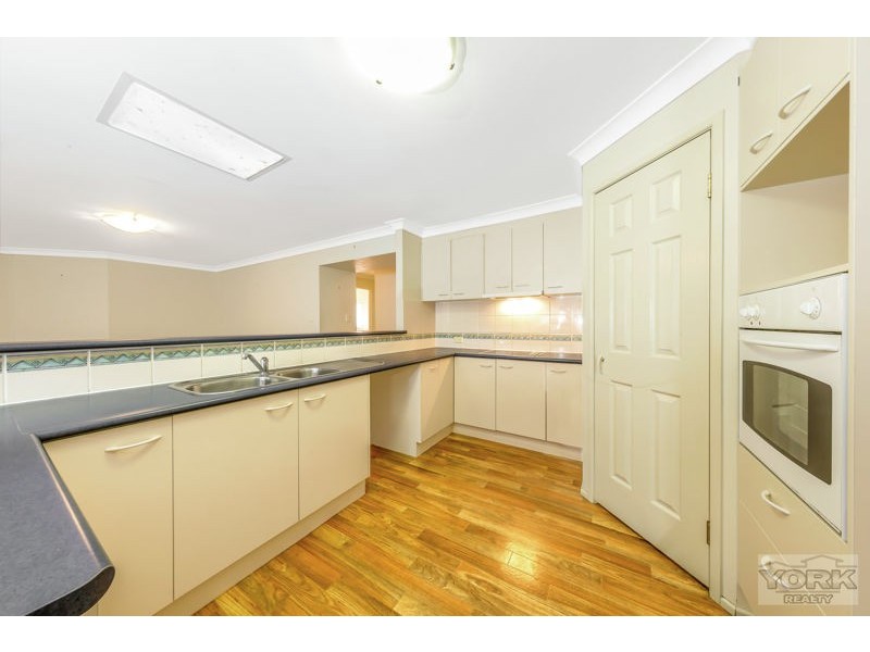 14 Maguire Court, Harristown QLD 4350