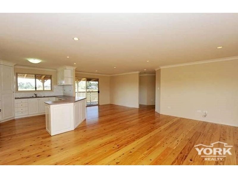 59 Cunningham Street, Oakey QLD 4401