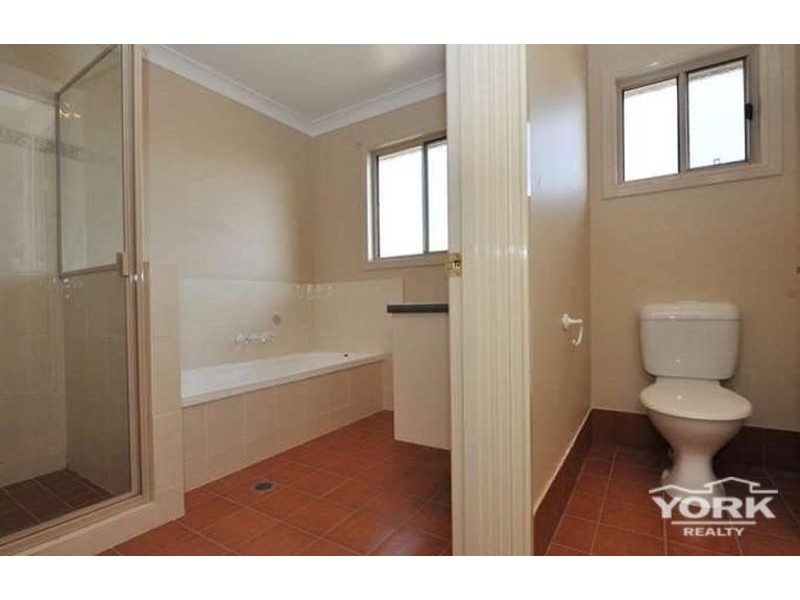 59 Cunningham Street, Oakey QLD 4401