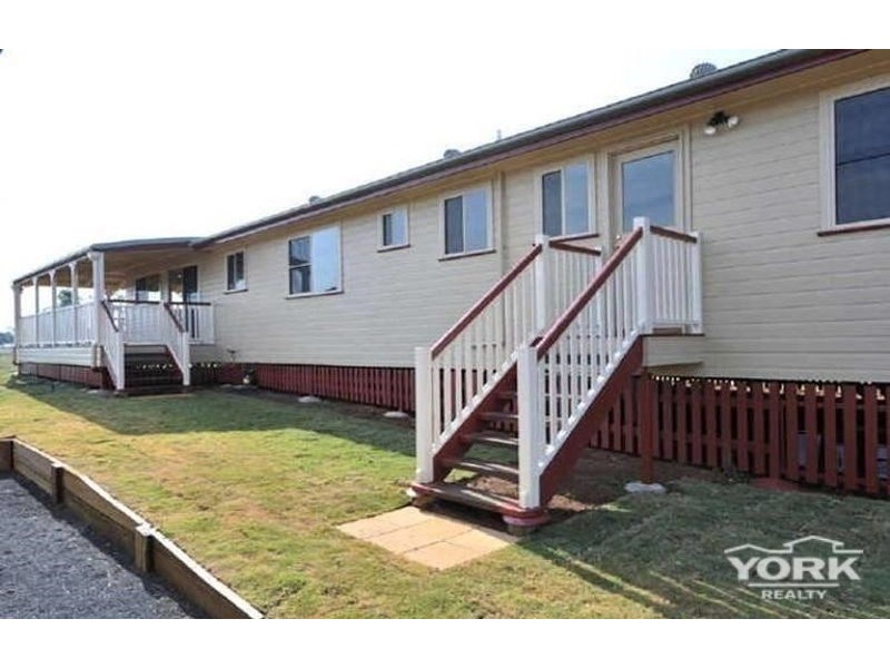 59 Cunningham Street, Oakey QLD 4401