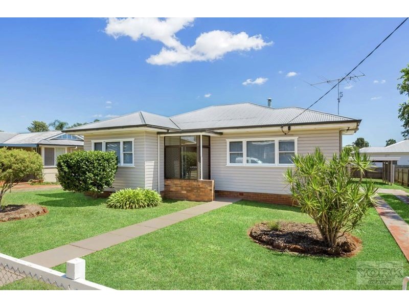 51 Buckland Street, Harristown QLD 4350