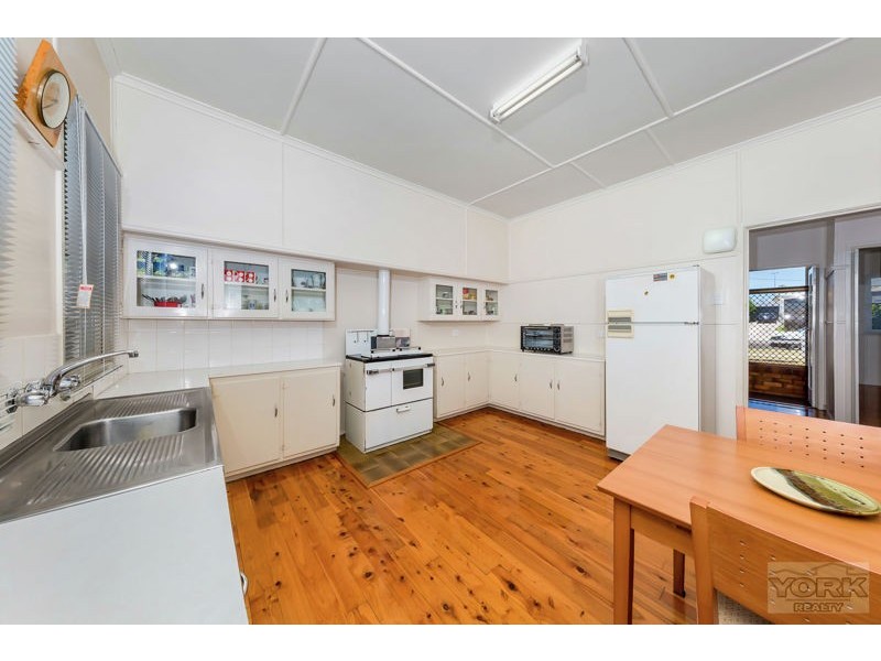 51 Buckland Street, Harristown QLD 4350