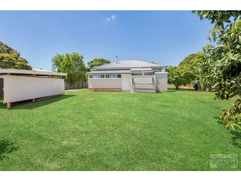 51 Buckland Street, Harristown QLD 4350