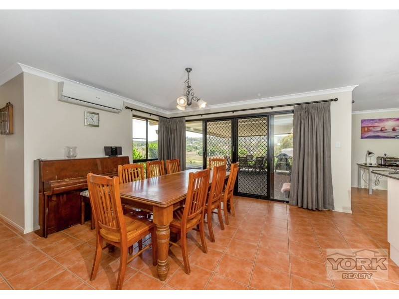 1 Saintly Place, Hodgson Vale QLD 4352