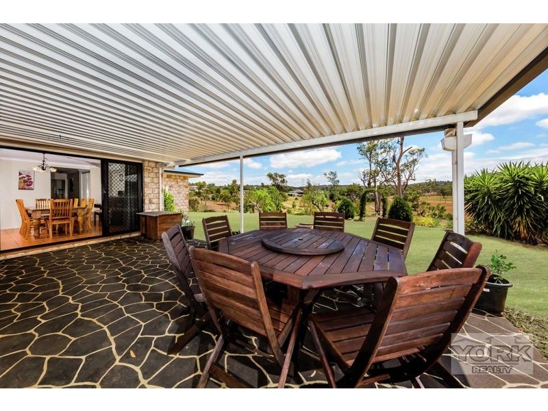 1 Saintly Place, Hodgson Vale QLD 4352