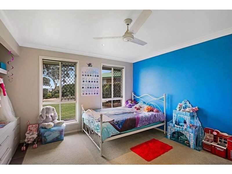 22 Schloss Court, Westbrook QLD 4350